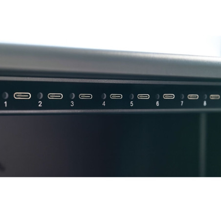 Rząd portów USB-C w szafie ładującej Techly 621970
